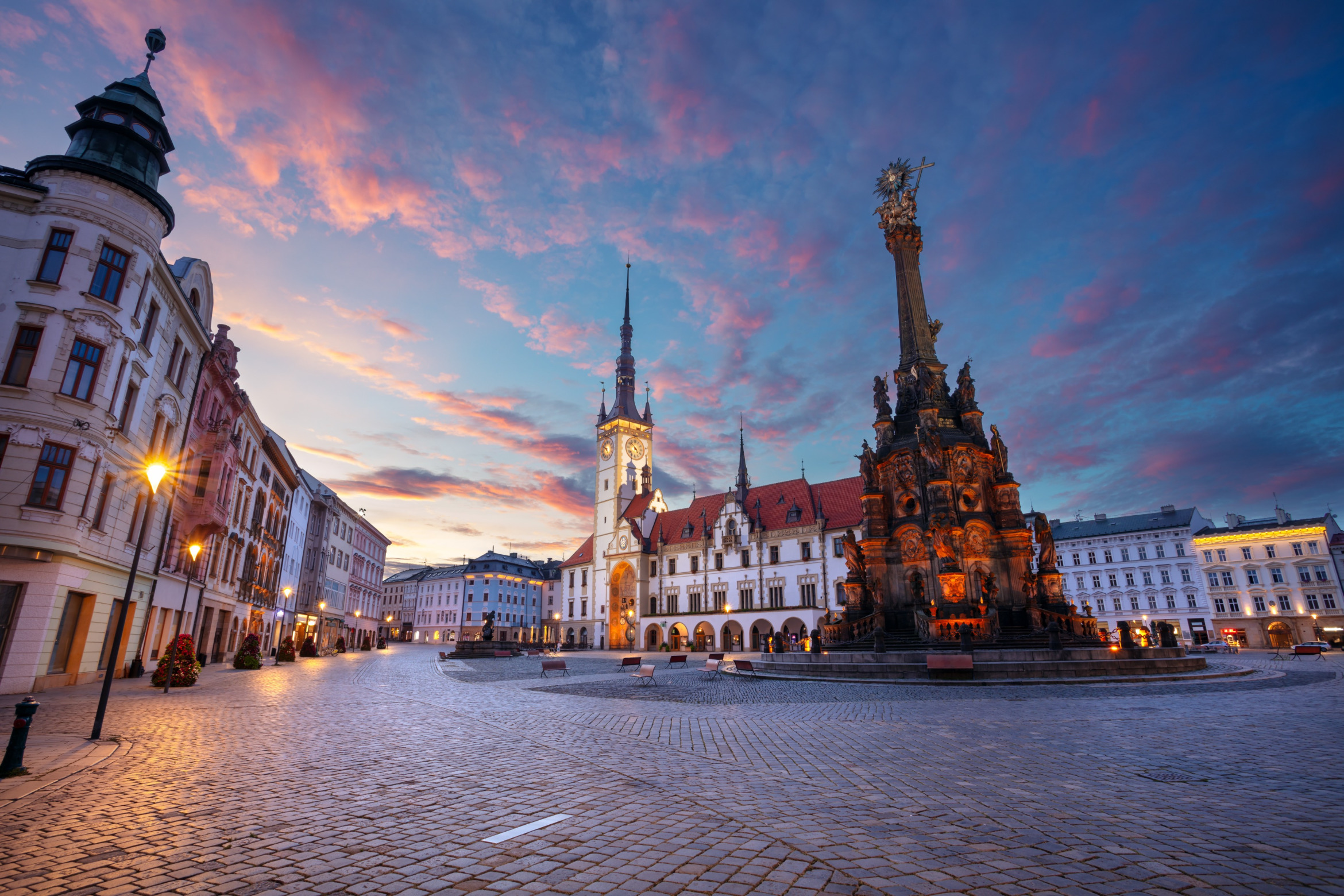 Innenstadt von Olmütz (Olomouc) in der Dämmerung; Detektei Tschechien, Detektiv Tschechien, Privatdetektiv Tschechien, Detektivteam Tschechien